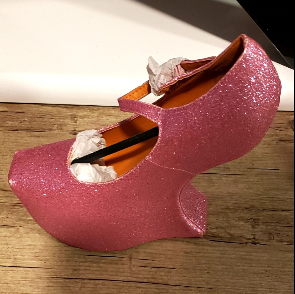Women no heel shoe